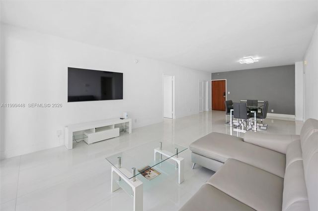 4001 S Ocean Dr 15B, Hollywood, FL 33019