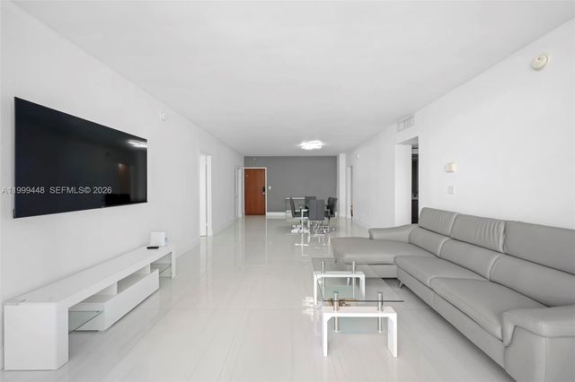 4001 S Ocean Dr 15B, Hollywood, FL 33019