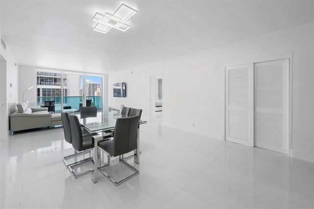 4001 S Ocean Dr 15B, Hollywood, FL 33019