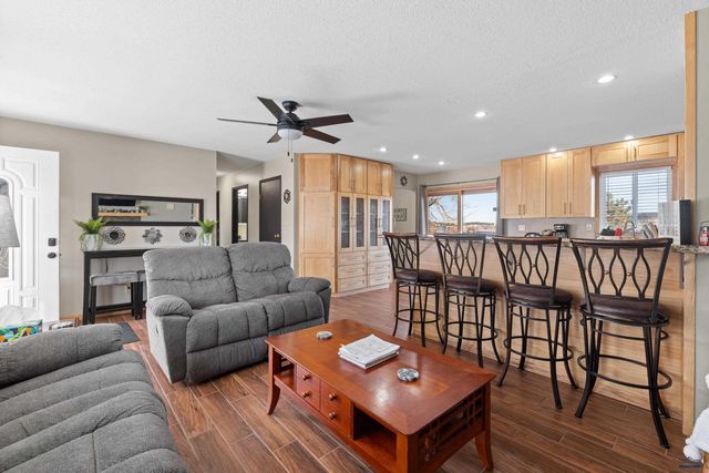 1710 MEADOWLARK DR, Sturgis, SD 57785