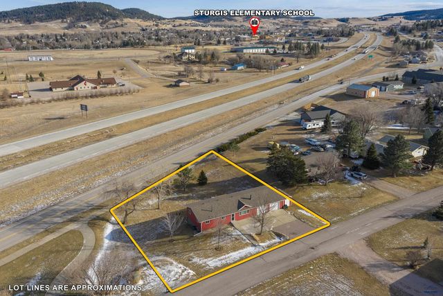 1710 MEADOWLARK DR, Sturgis, SD 57785