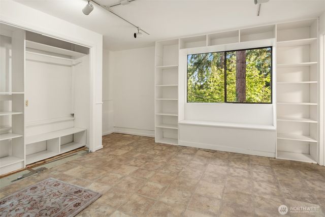 18428 16th Avenue NE, Shoreline, WA 98155