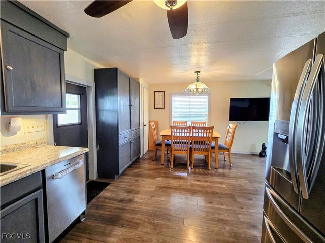 836 Peaceful DR, North Fort Myers, FL 33917