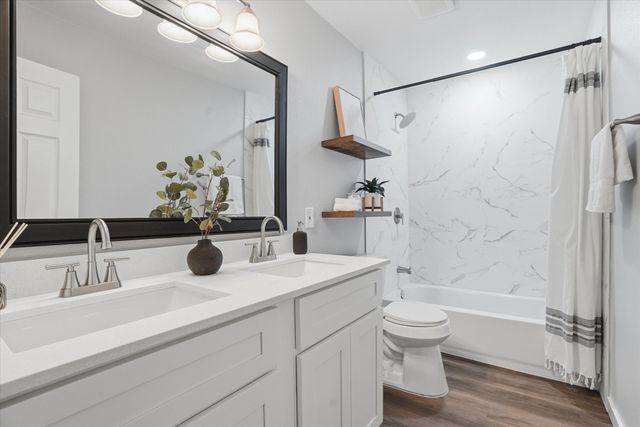 604 E 5th Street, Weatherford, TX 76086