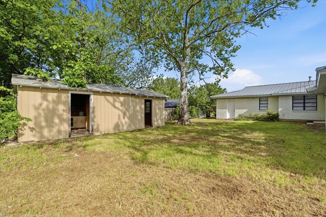 604 E 5th Street, Weatherford, TX 76086