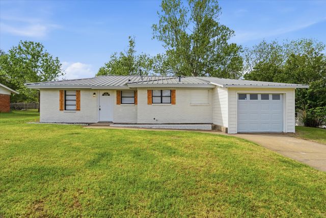 604 E 5th Street, Weatherford, TX 76086