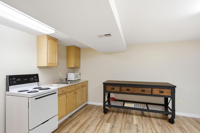 501 SIMMONS CT, Columbia, MO 65203