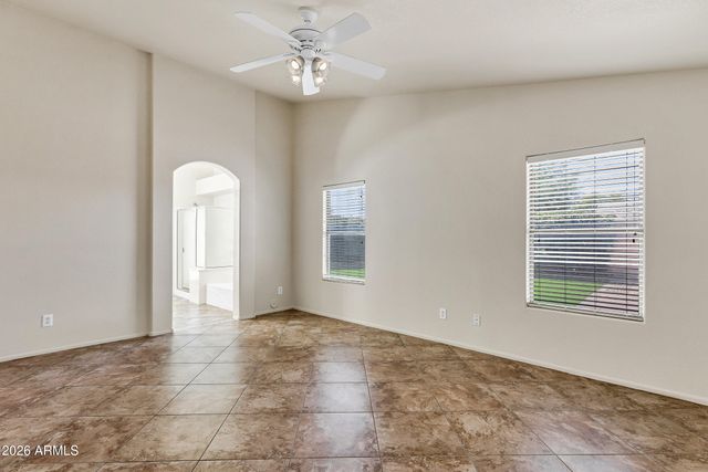 11219 W VERNON Avenue, Avondale, AZ 85392