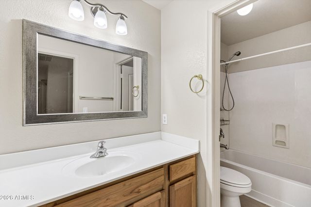 11219 W VERNON Avenue, Avondale, AZ 85392