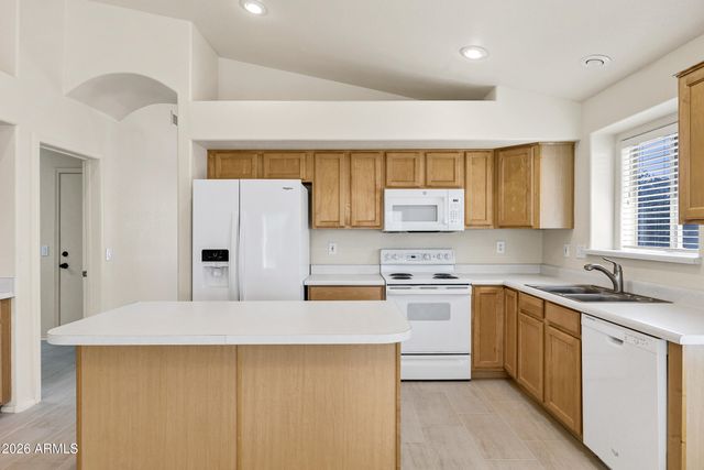 11219 W VERNON Avenue, Avondale, AZ 85392