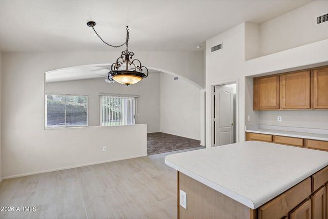 11219 W VERNON Avenue, Avondale, AZ 85392