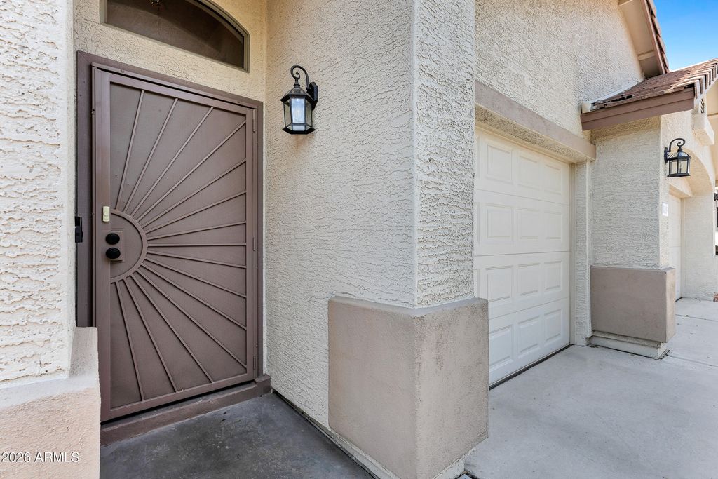 11219 W VERNON Avenue, Avondale, AZ 85392 — photo 2