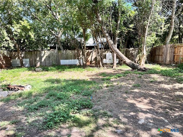 209 Orchard Street, San Marcos, TX 78666