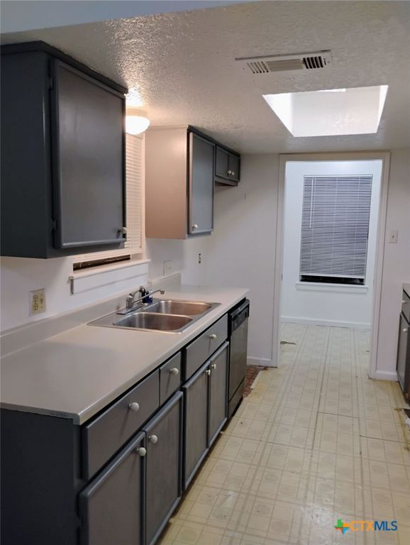 209 Orchard Street, San Marcos, TX 78666