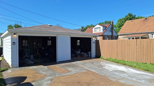 17803 Exchange Avenue, Lansing, IL 60438