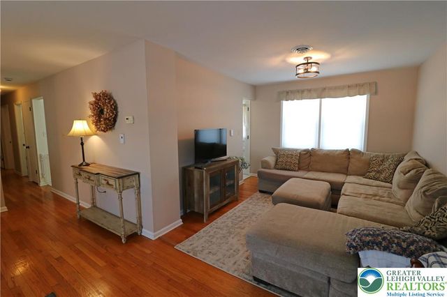 3045 Olivia Circle, Salisbury Twp, PA 18103