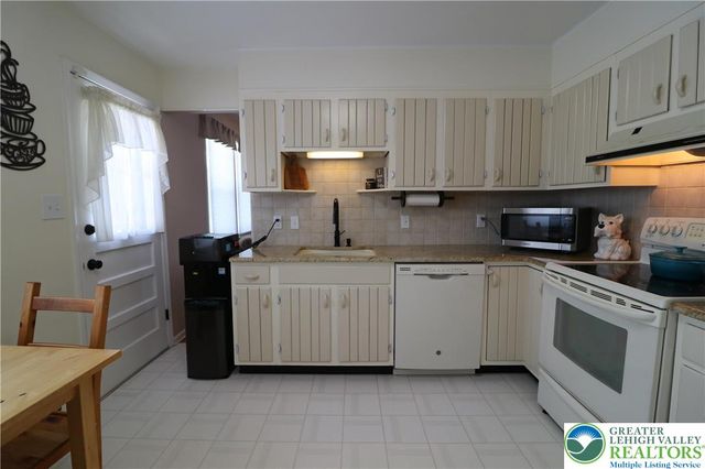 3045 Olivia Circle, Salisbury Twp, PA 18103