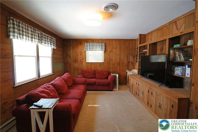 3045 Olivia Circle, Salisbury Twp, PA 18103