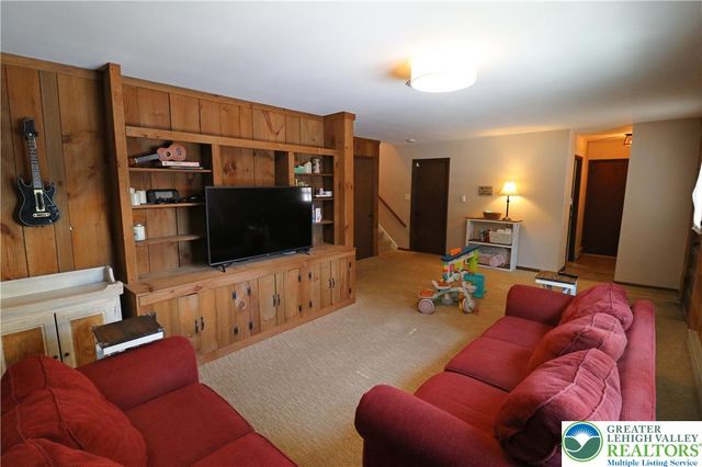 3045 Olivia Circle, Salisbury Twp, PA 18103