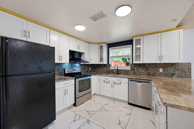 5718 Greencraig Drive, Houston, TX 77035