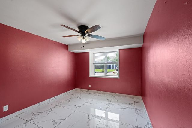 5718 Greencraig Drive, Houston, TX 77035