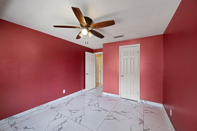 5718 Greencraig Drive, Houston, TX 77035
