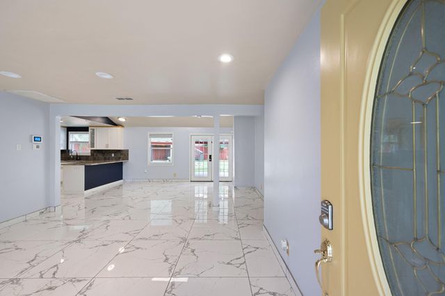 5718 Greencraig Drive, Houston, TX 77035