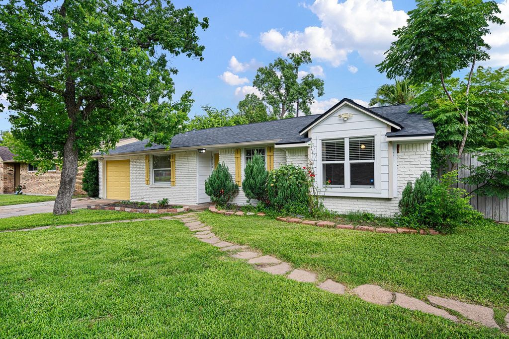 5718 Greencraig Drive, Houston, TX 77035