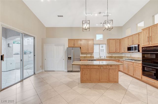 2011 Summerside Court, Henderson, NV 89012