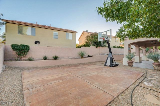 2011 Summerside Court, Henderson, NV 89012