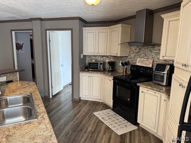 407 E Fayette Avenue, Patoka, IL 62875