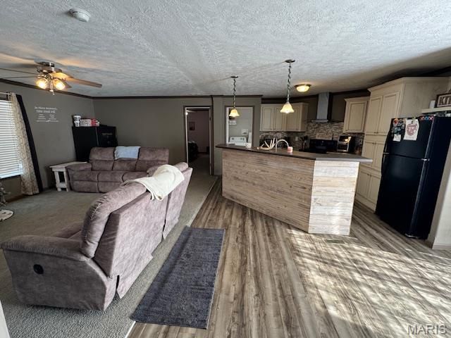 407 E Fayette Avenue, Patoka, IL 62875