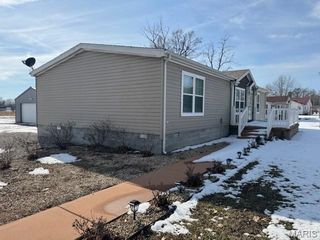 407 E Fayette Avenue, Patoka, IL 62875