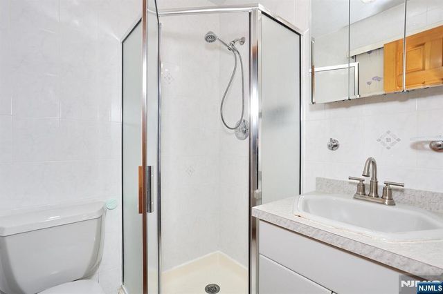 140 Prospect Street, Hasbrouck Heights, NJ 07604