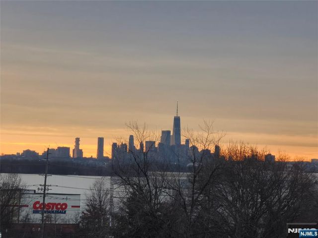 140 Prospect Street, Hasbrouck Heights, NJ 07604