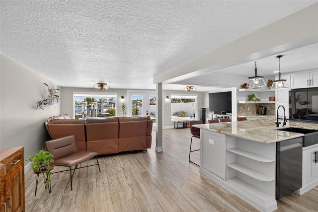 6404 LAKE SUNRISE DRIVE, Apollo Beach, FL 33572