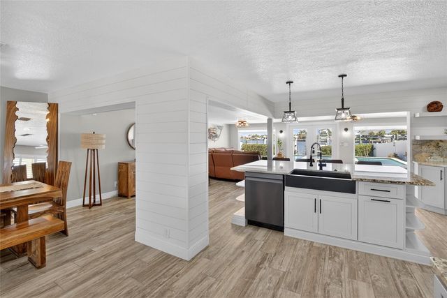 6404 LAKE SUNRISE DRIVE, Apollo Beach, FL 33572