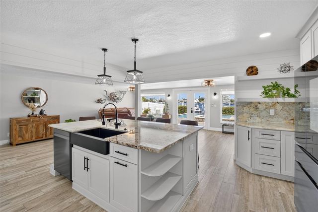 6404 LAKE SUNRISE DRIVE, Apollo Beach, FL 33572