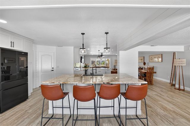 6404 LAKE SUNRISE DRIVE, Apollo Beach, FL 33572