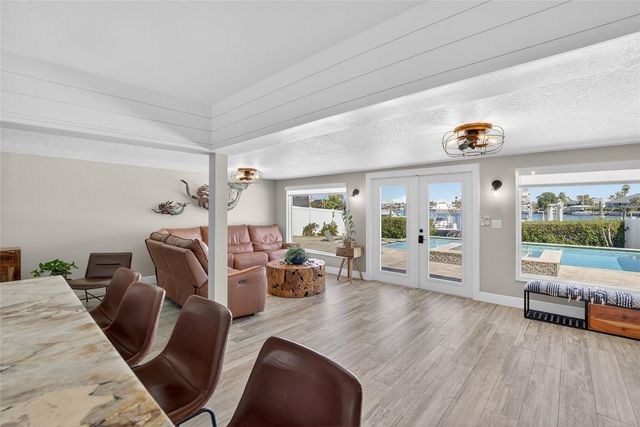 6404 LAKE SUNRISE DRIVE, Apollo Beach, FL 33572