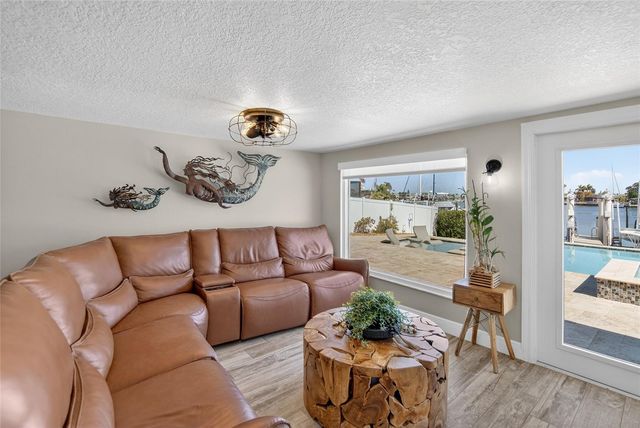 6404 LAKE SUNRISE DRIVE, Apollo Beach, FL 33572