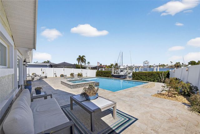 6404 LAKE SUNRISE DRIVE, Apollo Beach, FL 33572