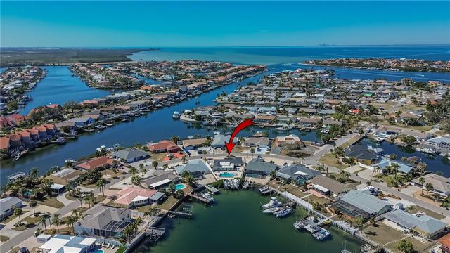 6404 LAKE SUNRISE DRIVE, Apollo Beach, FL 33572