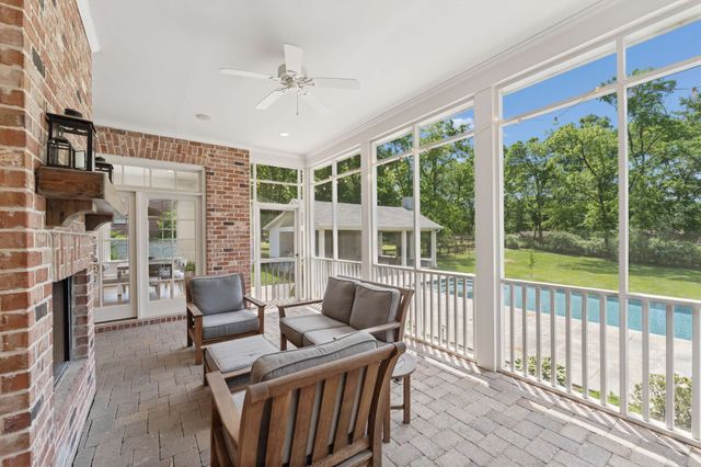 755 Bresslyn Rd, Nashville, TN 37205