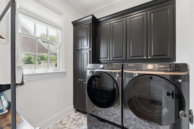 755 Bresslyn Rd, Nashville, TN 37205