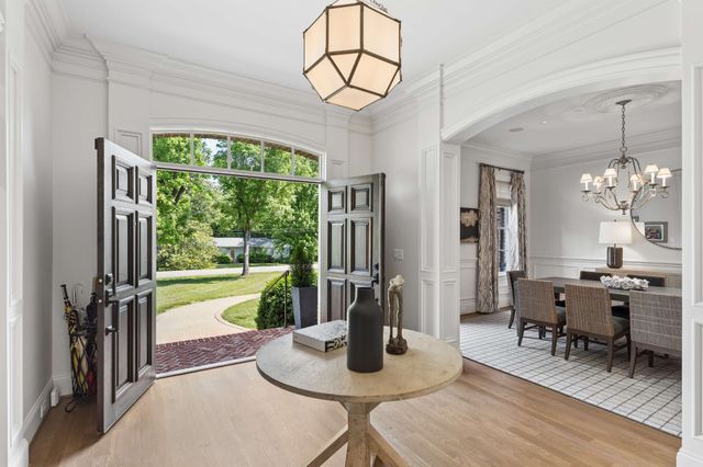 755 Bresslyn Rd, Nashville, TN 37205