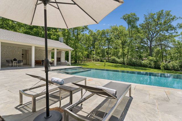 755 Bresslyn Rd, Nashville, TN 37205