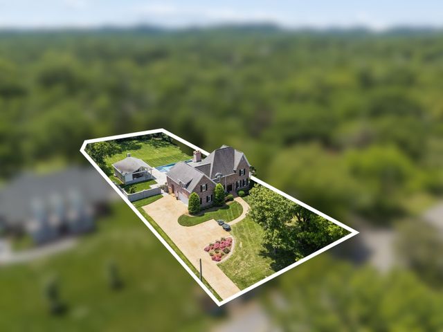 755 Bresslyn Rd, Nashville, TN 37205