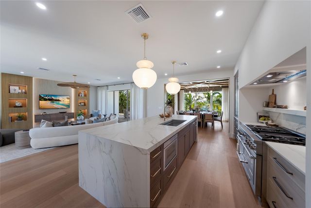 242 LAKEVIEW DRIVE, Anna Maria, FL 34216