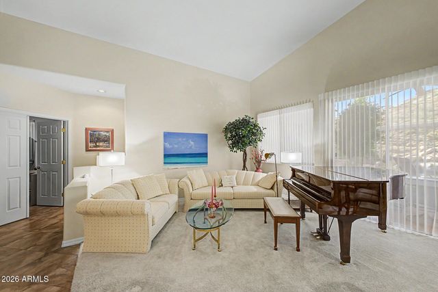 6314 W HILL Lane, Glendale, AZ 85310